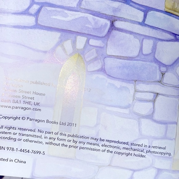 Snow White & The Seven Dwarfs kids book - Picture 4 of 13